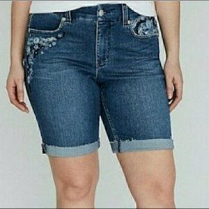 Melissa McCarthy Seven7 Embroidered Raw Hem Jean Shorts